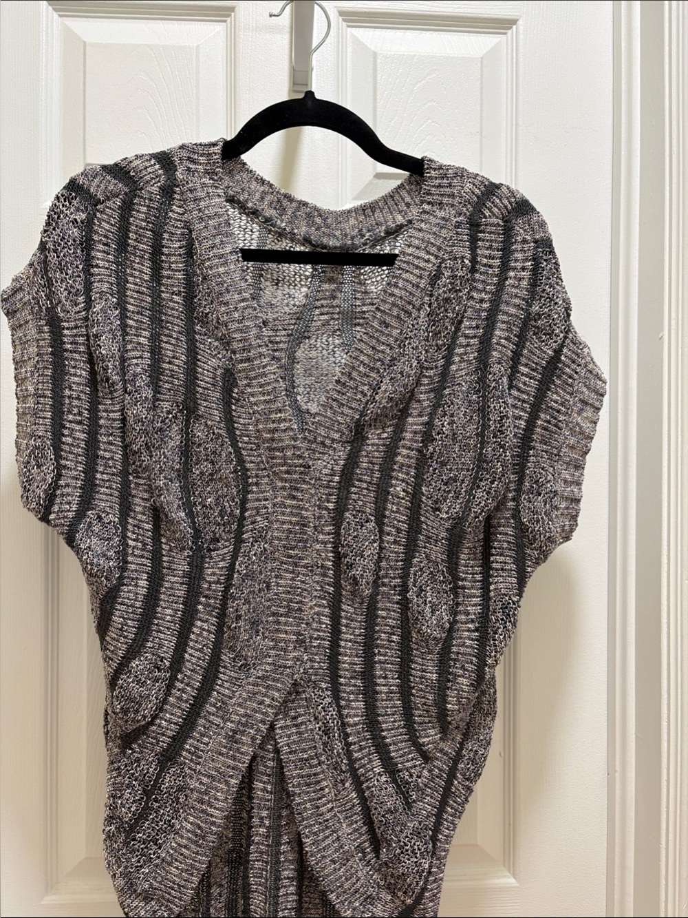 Sarah Pacini Heathered Gray & Charcoal V-Neck Short Sleeve Knit